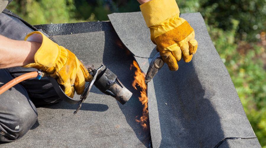 Professional gutter cleaning in Dante, VA